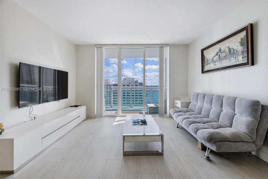 Real estate property located at 951 Brickell Ave #1806, Miami-dade, The Plaza 901 Brickell Co, Miami, FL