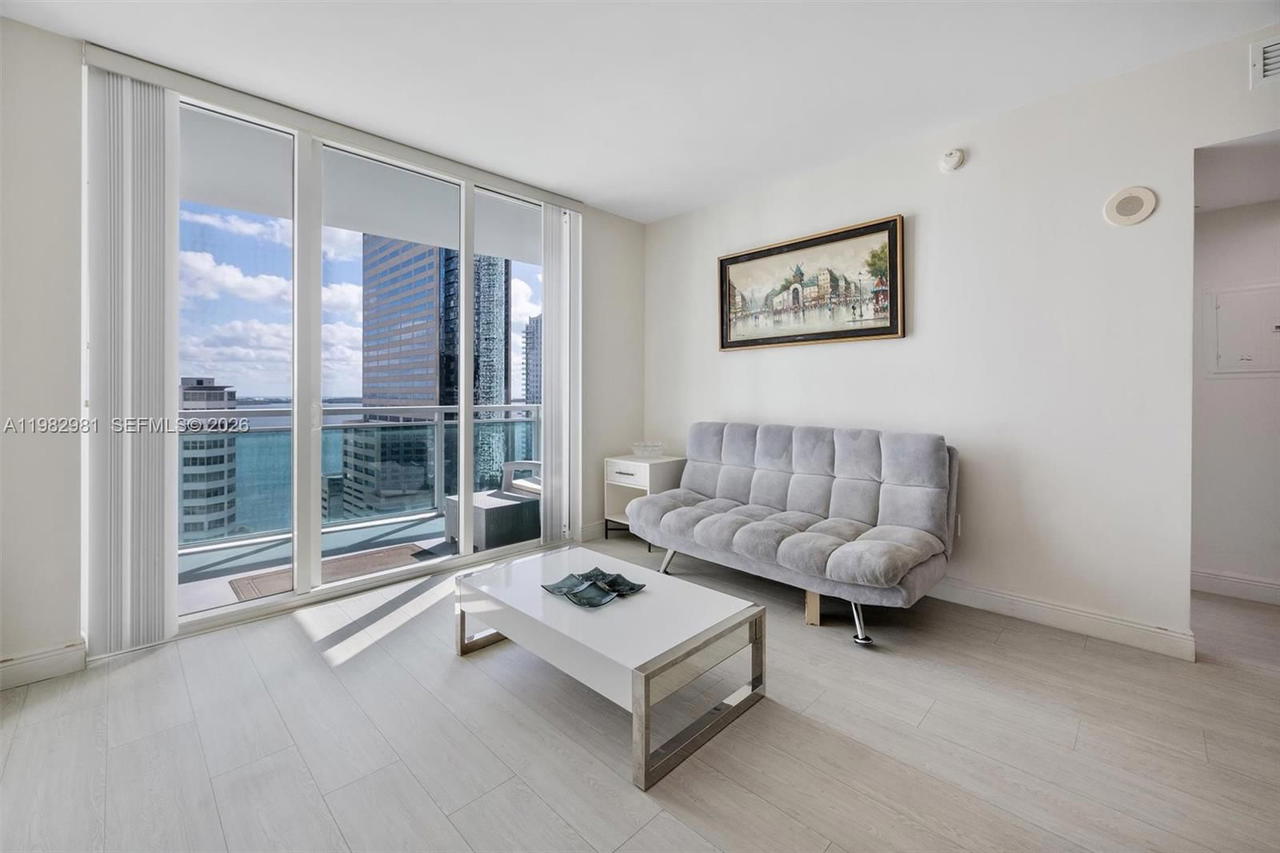 Real estate property located at 951 Brickell Ave #1806, Miami-dade, The Plaza 901 Brickell Co, Miami, FL