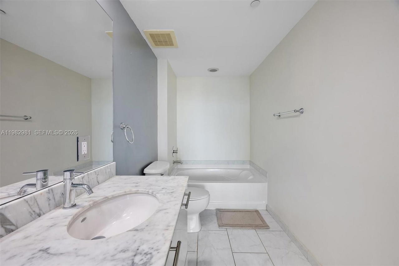 Real estate property located at 951 Brickell Ave #1806, Miami-dade, The Plaza 901 Brickell Co, Miami, FL