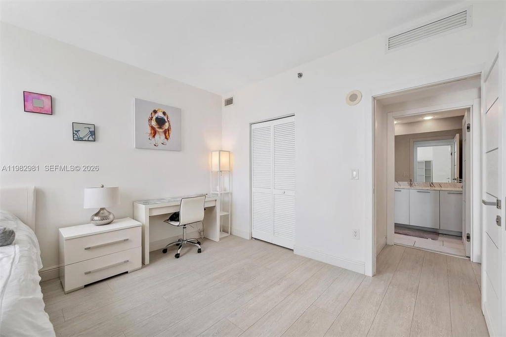 Real estate property located at 951 Brickell Ave #1806, Miami-dade, The Plaza 901 Brickell Co, Miami, FL