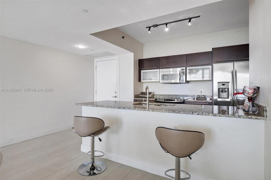 Real estate property located at 951 Brickell Ave #1806, Miami-dade, The Plaza 901 Brickell Co, Miami, FL