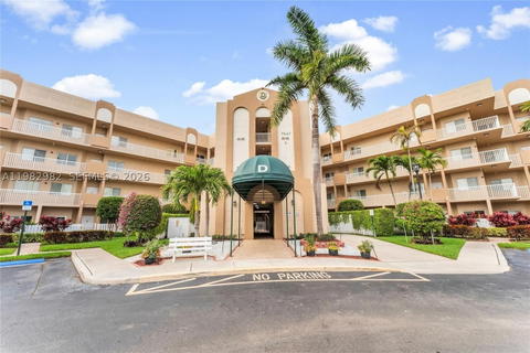 Real estate property located at 7647 Southampton Ter #304, Broward, Southampton Condominium, Tamarac, FL
