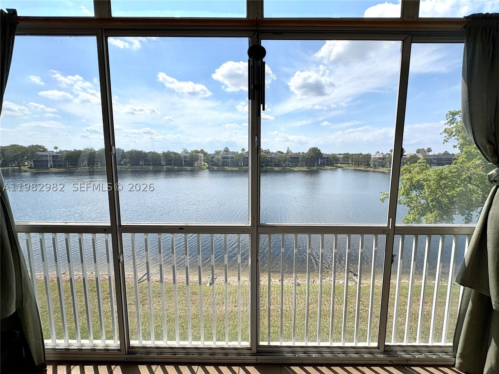 Real estate property located at 7647 Southampton Ter #304, Broward, Southampton Condominium, Tamarac, FL