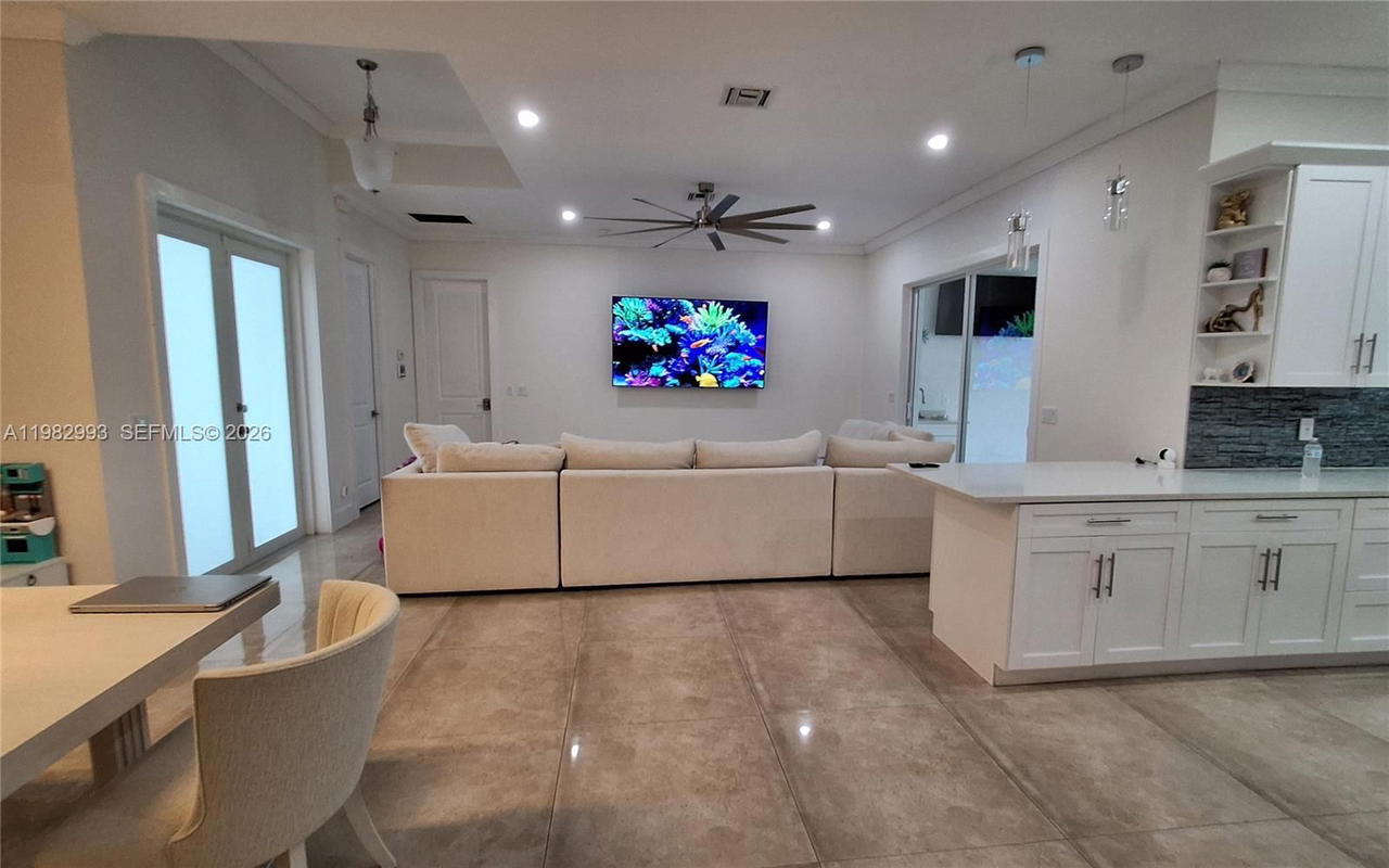 Real estate property located at 3646 28TH AVE SE, Collier, Golden Gate Est, Naples, FL