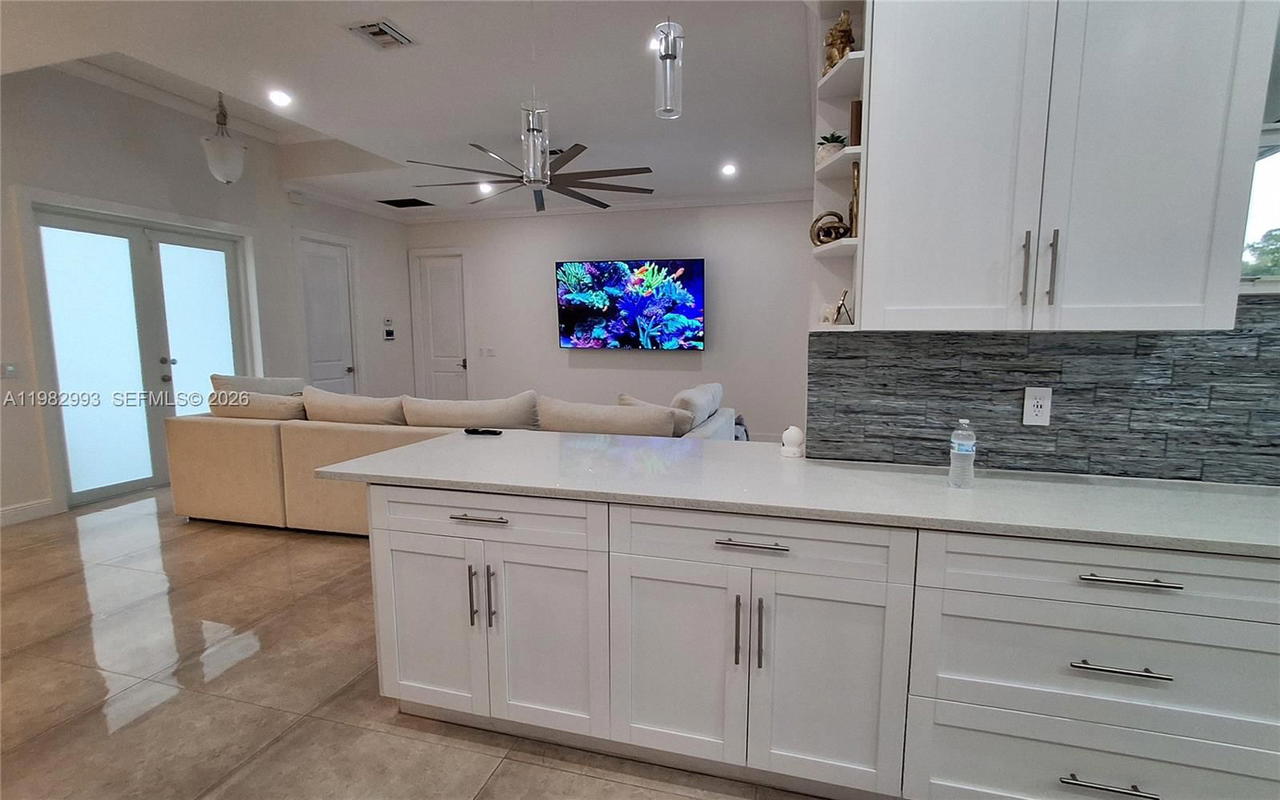 Real estate property located at 3646 28TH AVE SE, Collier, Golden Gate Est, Naples, FL