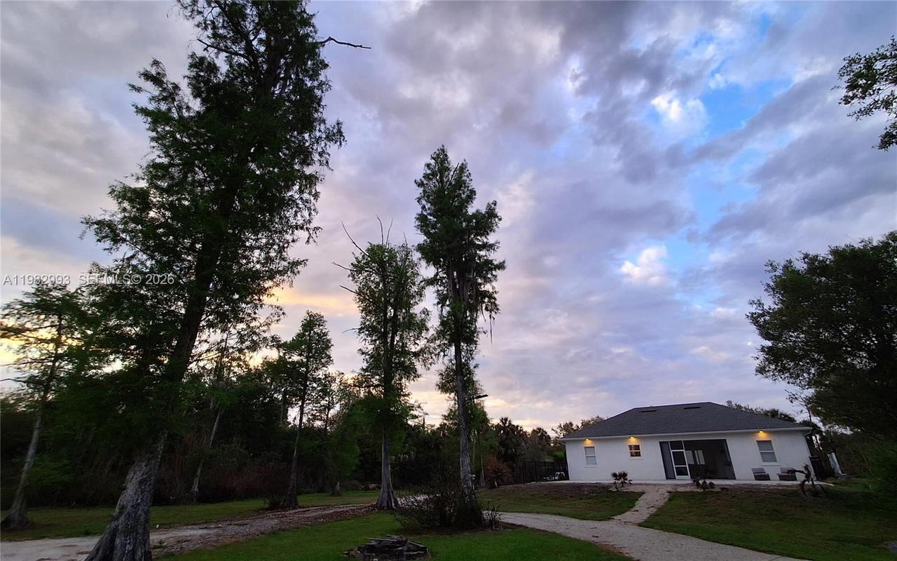 Real estate property located at 3646 28TH AVE SE, Collier, Golden Gate Est, Naples, FL