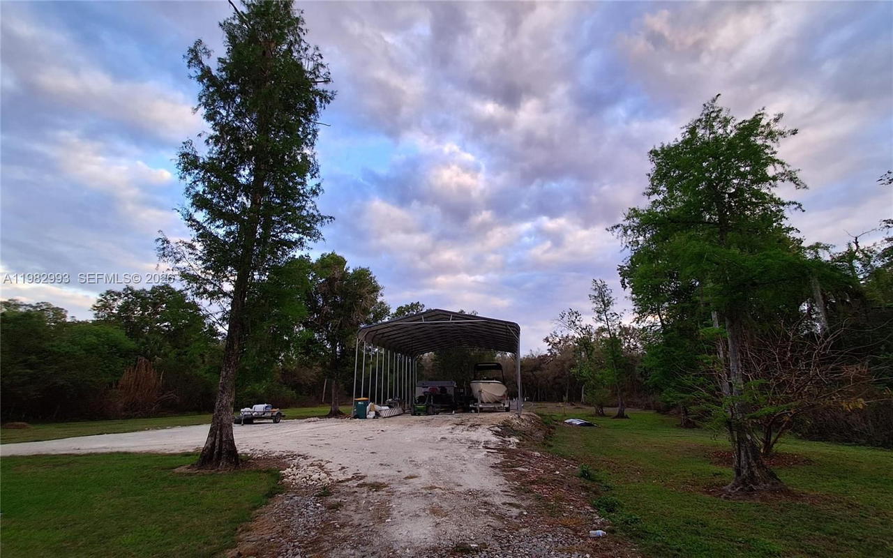 Real estate property located at 3646 28TH AVE SE, Collier, Golden Gate Est, Naples, FL