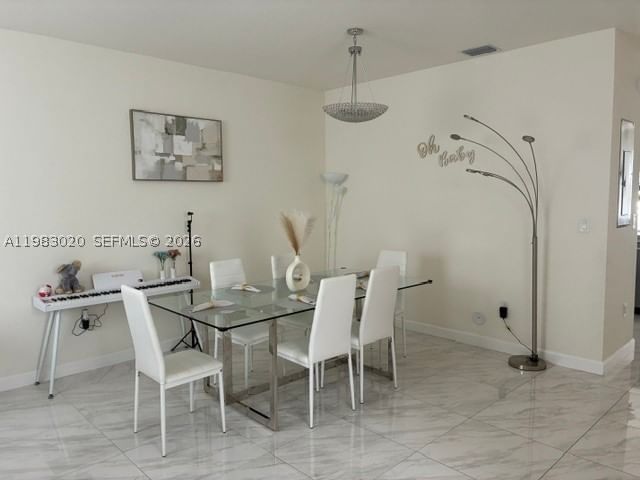 Real estate property located at 3337 105th Ter, Miami-dade, Aquabella Section Two, Hialeah, FL