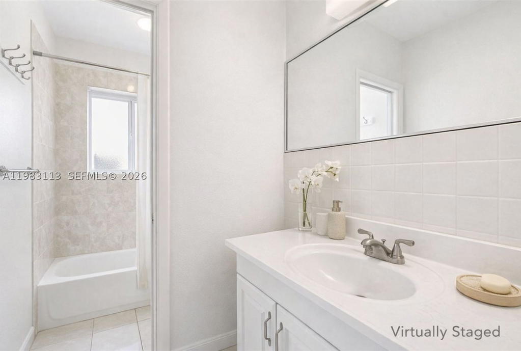 Real estate property located at 550 173rd St, Miami-dade, Beach Heights, North Miami Beach, FL