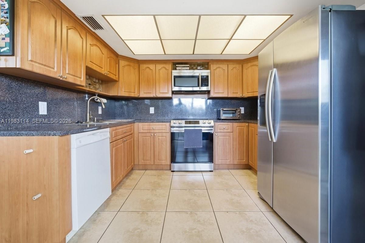 Real estate property located at 13288 114th Ln #67-2, Miami-dade, Crossings Village Homes C, Miami, FL