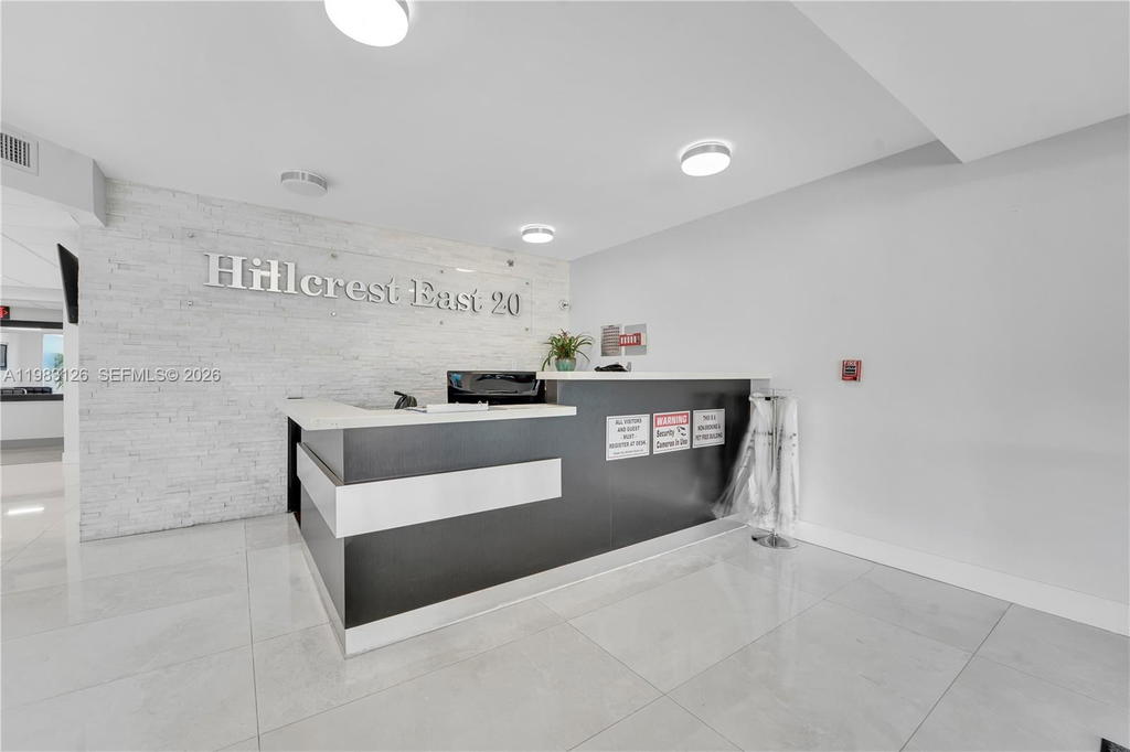 Real estate property located at 919 Hillcrest Dr #704, Broward, Hillcrest East No 20 Cond, Hollywood, FL
