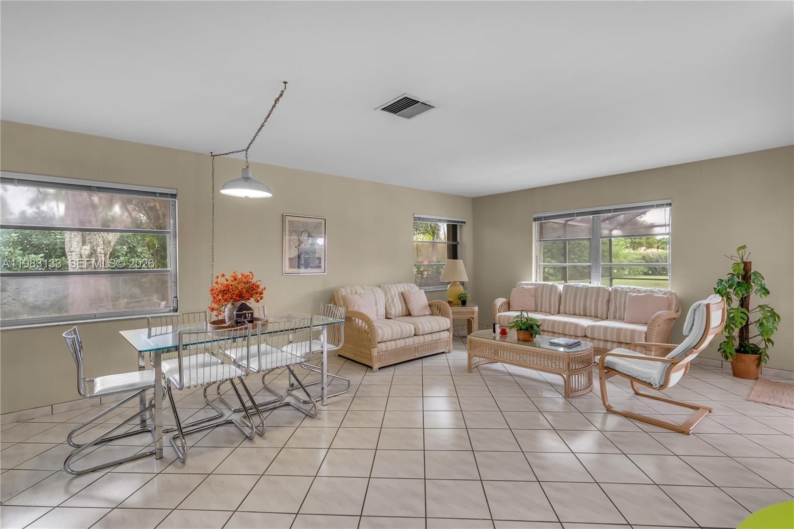 Real estate property located at 16623 Waters Edge Dr, Broward, Bonaventure Lakes Add 1, Weston, FL