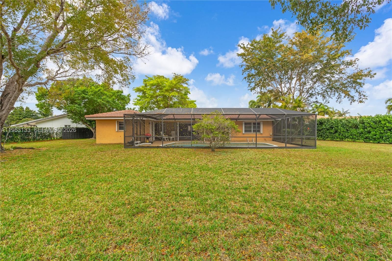 Real estate property located at 16623 Waters Edge Dr, Broward, Bonaventure Lakes Add 1, Weston, FL