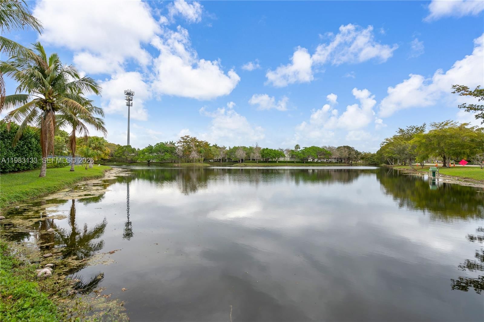 Real estate property located at 16623 Waters Edge Dr, Broward, Bonaventure Lakes Add 1, Weston, FL