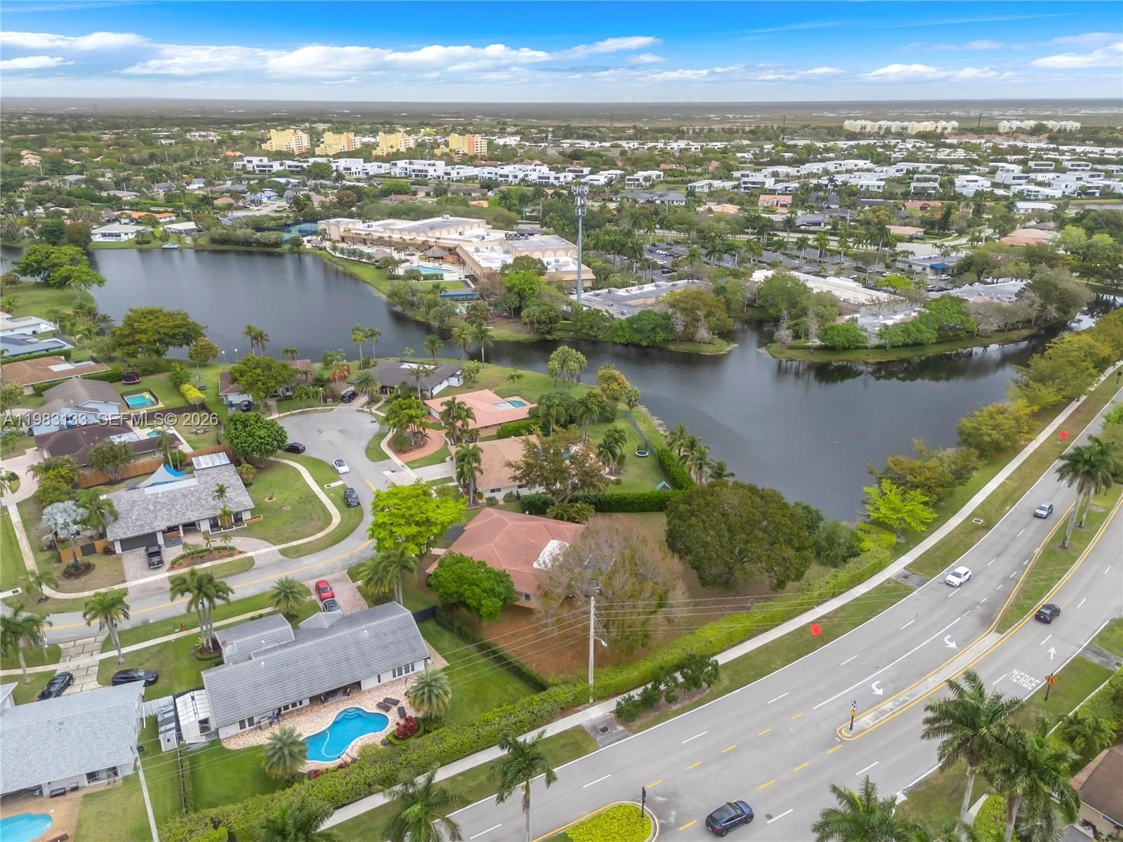 Real estate property located at 16623 Waters Edge Dr, Broward, Bonaventure Lakes Add 1, Weston, FL