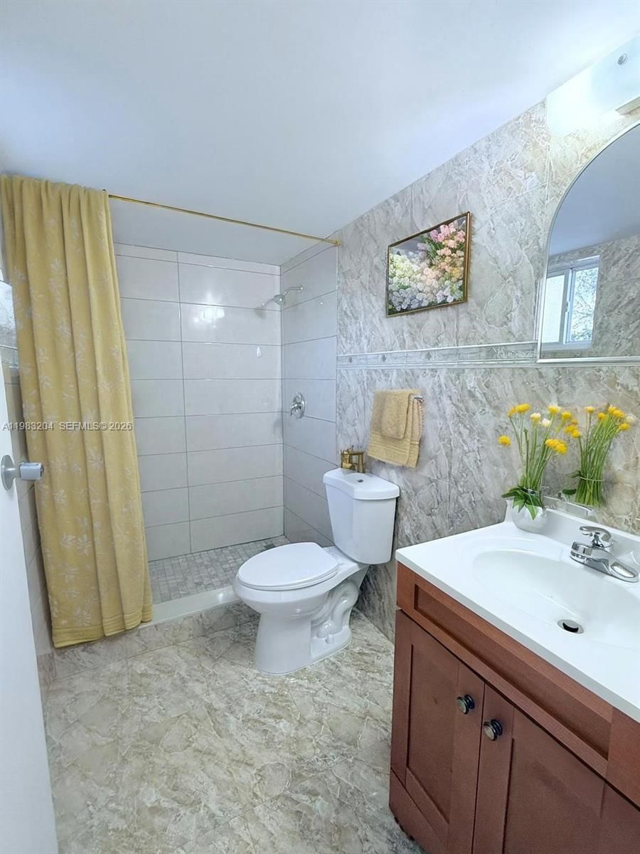 Real estate property located at 6801 36th Ave #102, Miami-dade, El Prado Xvi Condo, Hialeah, FL