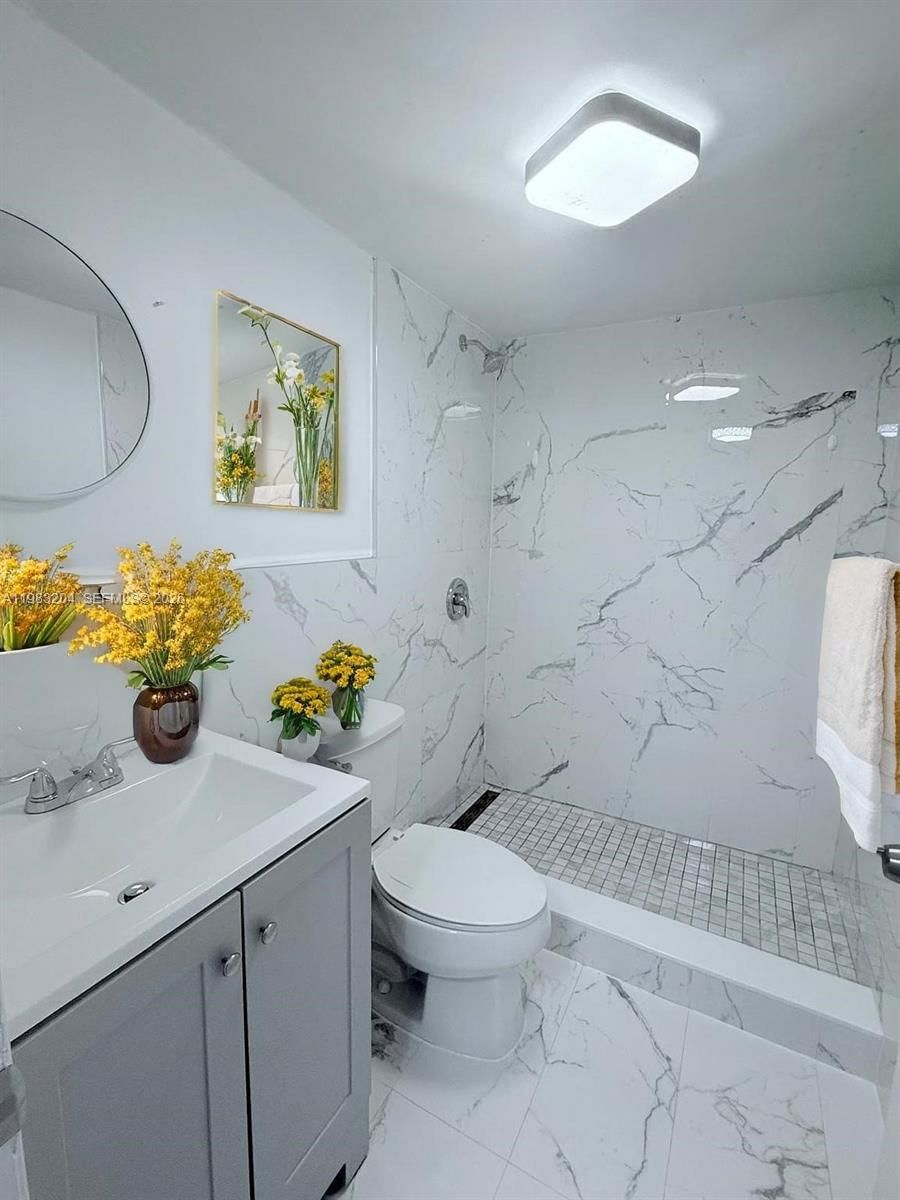 Real estate property located at 6801 36th Ave #102, Miami-dade, El Prado Xvi Condo, Hialeah, FL