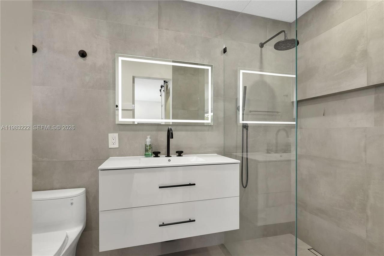 Real estate property located at 14563 172nd Ln, Miami-dade, Majestic Homes, Miami, FL