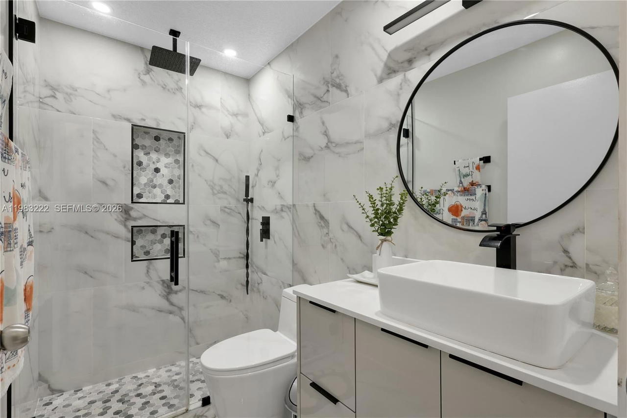 Real estate property located at 14563 172nd Ln, Miami-dade, Majestic Homes, Miami, FL