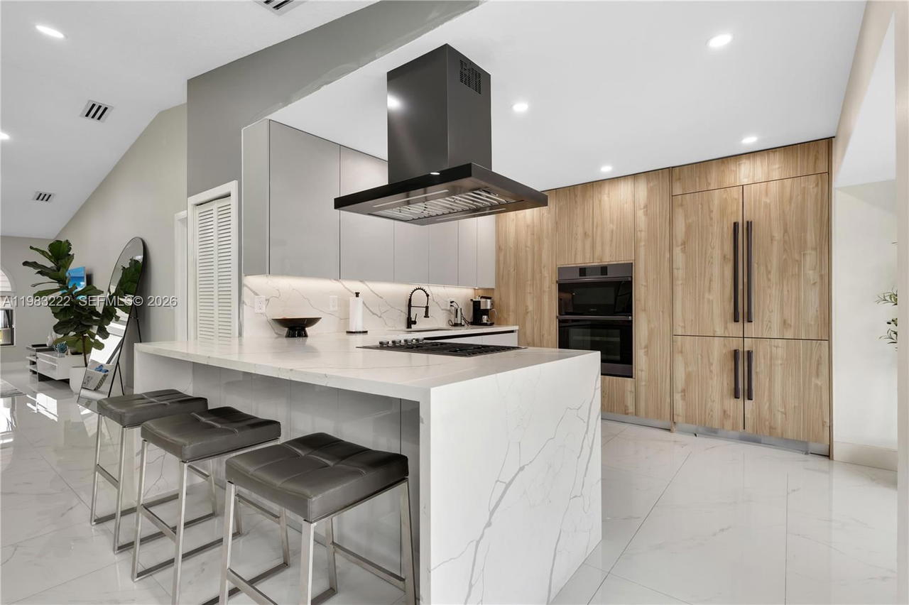 Real estate property located at 14563 172nd Ln, Miami-dade, Majestic Homes, Miami, FL