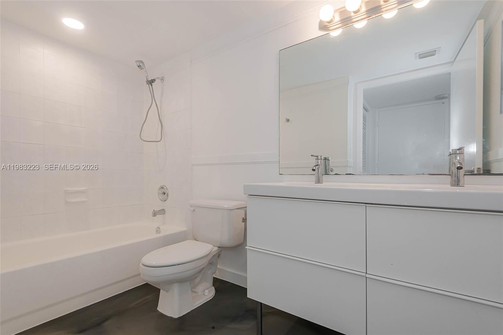Real estate property located at 1688 West Ave PH-07, Miami-dade, West Bay Plaza Condo, Miami Beach, FL