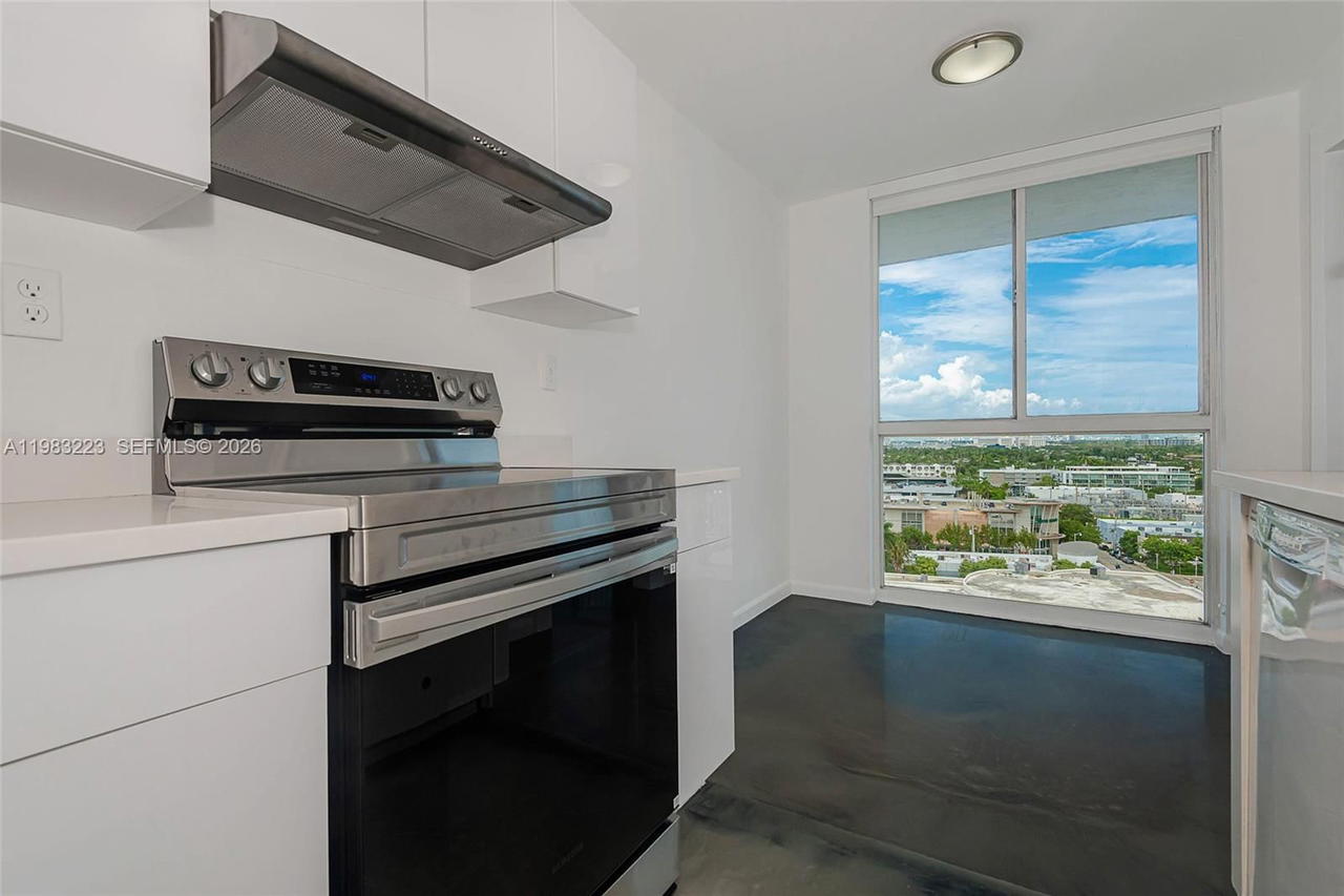 Real estate property located at 1688 West Ave PH-07, Miami-dade, West Bay Plaza Condo, Miami Beach, FL