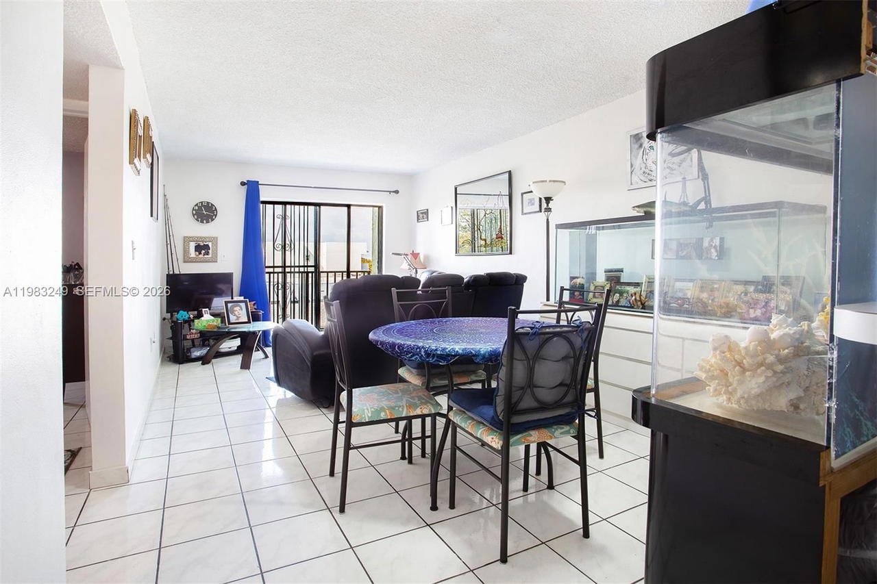 Real estate property located at 1530 2nd St #405, Miami-dade, Villa Del Sol Condo, Miami, FL