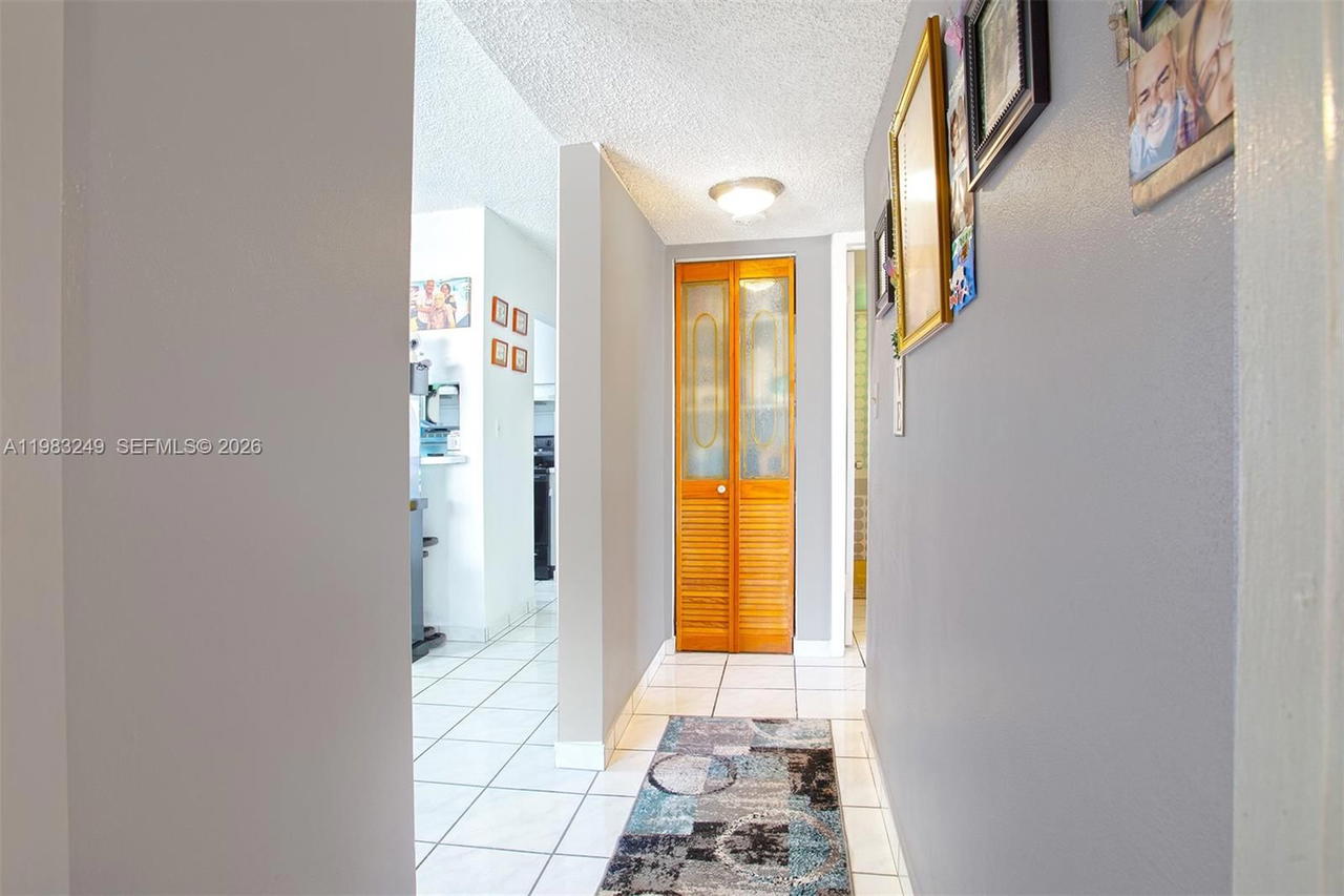 Real estate property located at 1530 2nd St #405, Miami-dade, Villa Del Sol Condo, Miami, FL