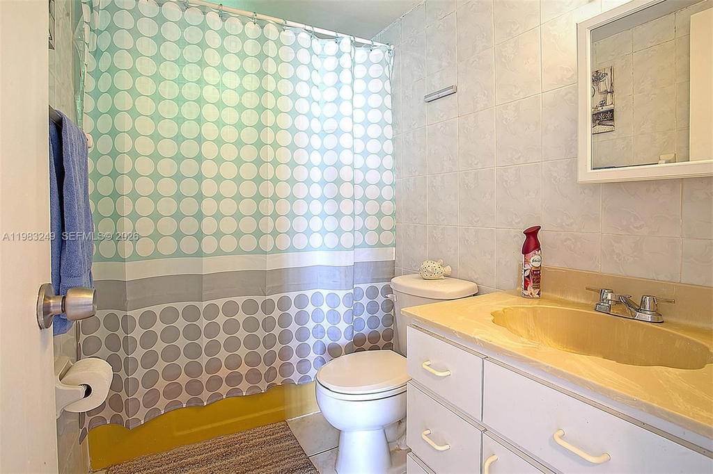 Real estate property located at 1530 2nd St #405, Miami-dade, Villa Del Sol Condo, Miami, FL