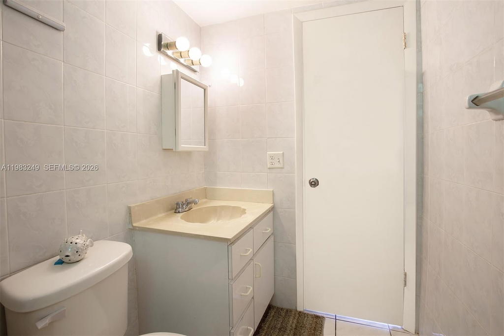 Real estate property located at 1530 2nd St #405, Miami-dade, Villa Del Sol Condo, Miami, FL