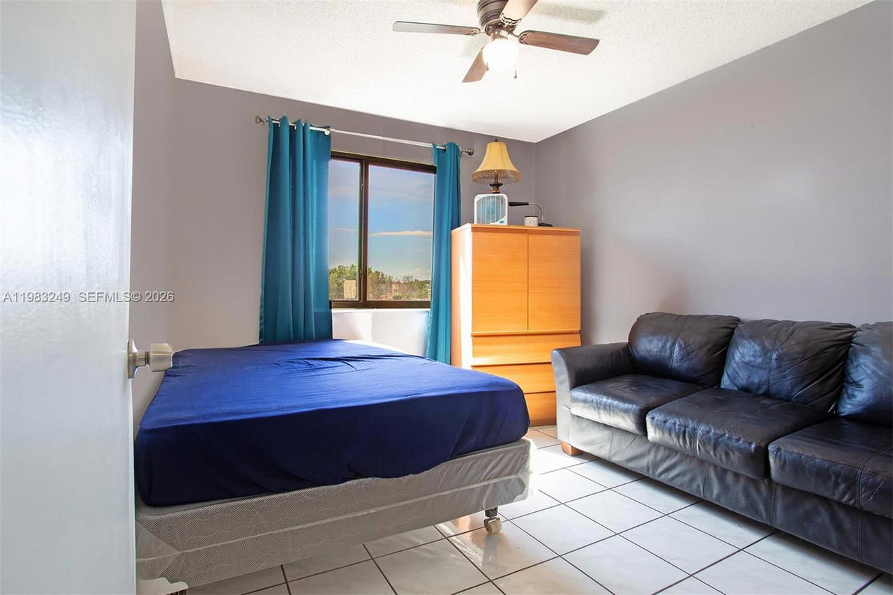 Real estate property located at 1530 2nd St #405, Miami-dade, Villa Del Sol Condo, Miami, FL
