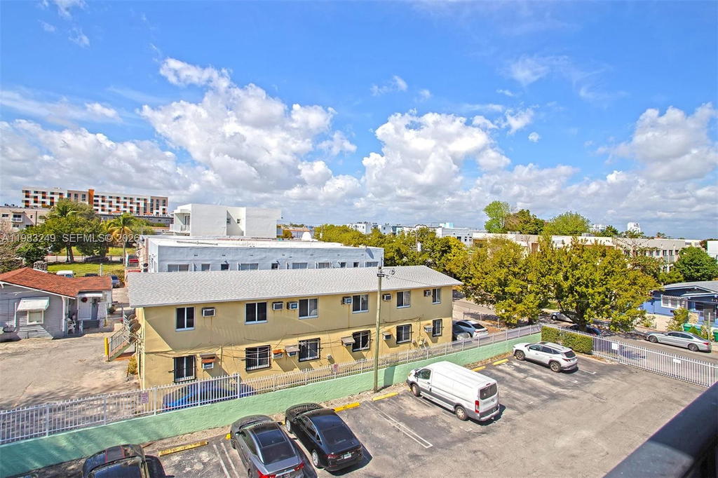 Real estate property located at 1530 2nd St #405, Miami-dade, Villa Del Sol Condo, Miami, FL