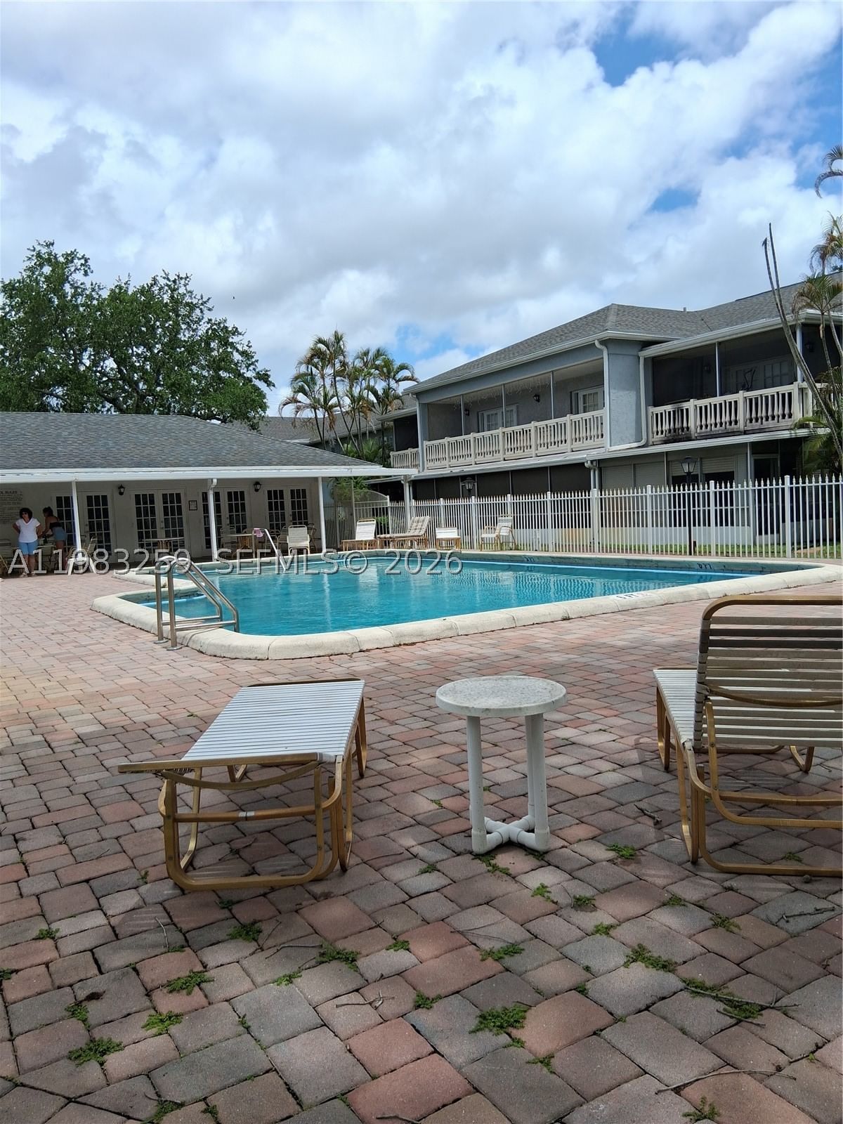 Real estate property located at 7556 Stirling Rd #123, Broward, Oak Paths Condominiums, Davie, FL