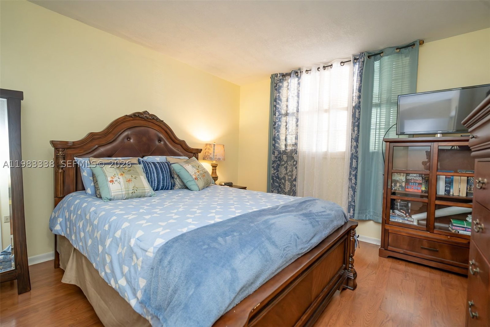 Real estate property located at 1000 Colony Point Cir #203, Broward, Colony Point 2 Condo, Pembroke Pines, FL
