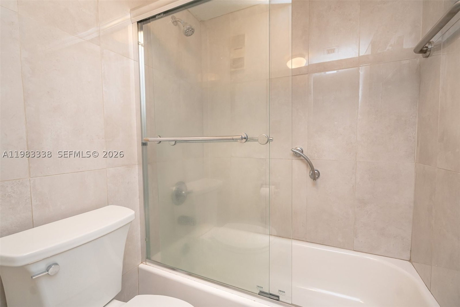 Real estate property located at 1000 Colony Point Cir #203, Broward, Colony Point 2 Condo, Pembroke Pines, FL