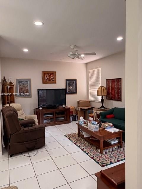Real estate property located at 4432 93rd Doral Ct, Miami-dade, Doral Estates Villas, Doral, FL