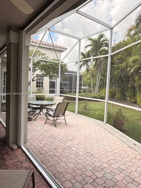 Real estate property located at 4432 93rd Doral Ct, Miami-dade, Doral Estates Villas, Doral, FL