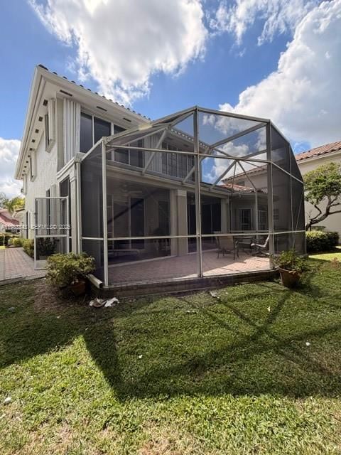 Real estate property located at 4432 93rd Doral Ct, Miami-dade, Doral Estates Villas, Doral, FL