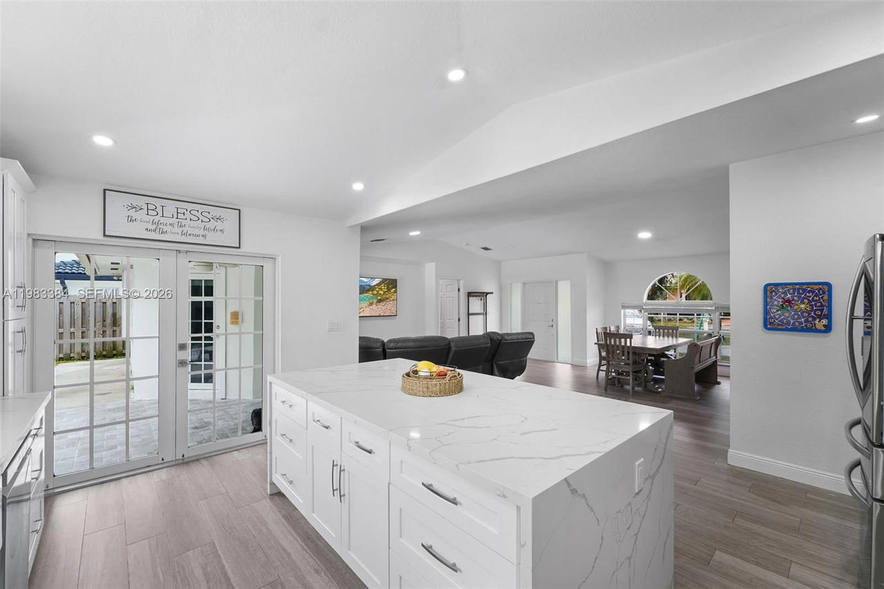Real estate property located at 7827 166th Ter, Miami-dade, Primavera, Miami Lakes, FL
