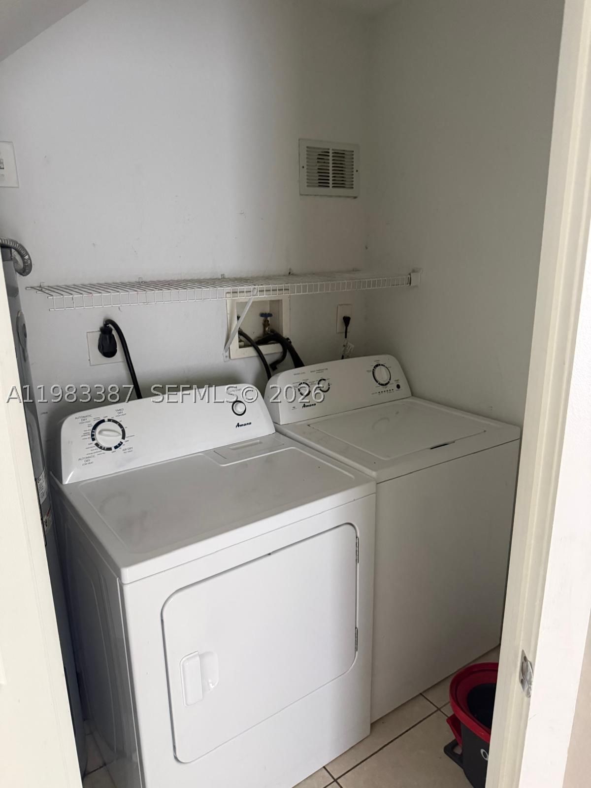 Real estate property located at 10776 83rd Ter #1-19, Miami-dade, Leeward At Islands At Dor, Doral, FL