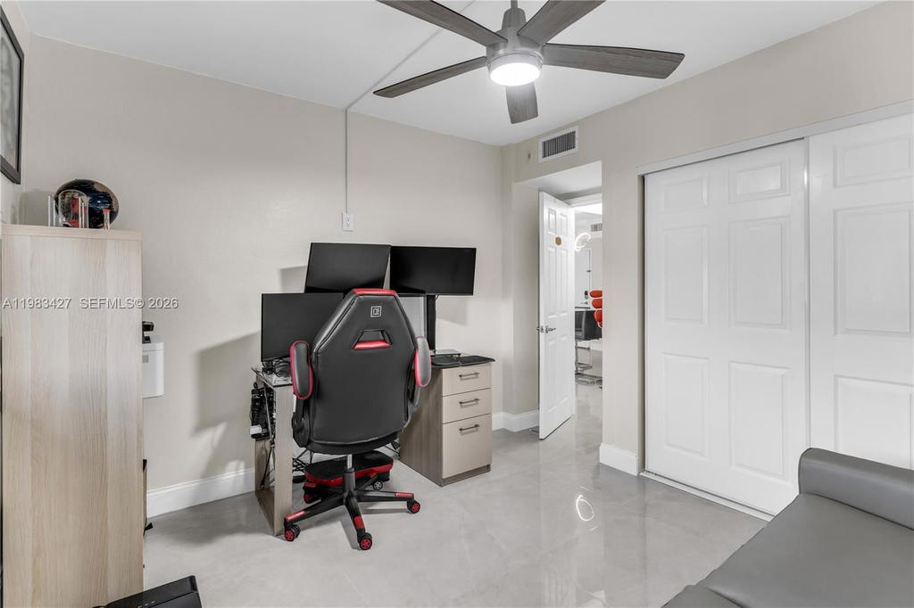 Real estate property located at 6701 169th St B303, Miami-dade, Ludlum Lake Condo Bldg C, Hialeah, FL