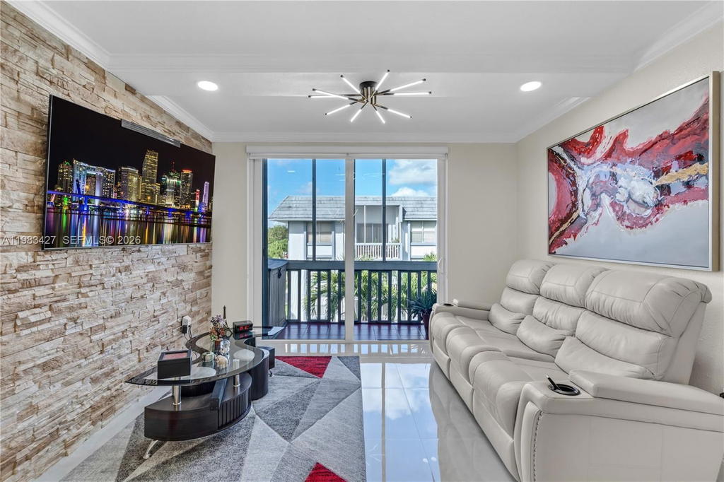 Real estate property located at 6701 169th St B303, Miami-dade, Ludlum Lake Condo Bldg C, Hialeah, FL
