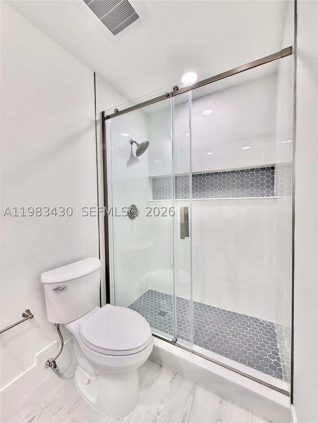 Real estate property located at 404 Sandtree Dr, Palm Beach, Sandtree, Palm Beach Gardens, FL