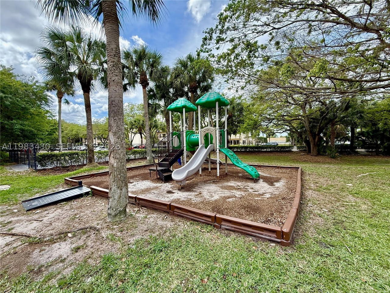 Real estate property located at 404 Sandtree Dr, Palm Beach, Sandtree, Palm Beach Gardens, FL