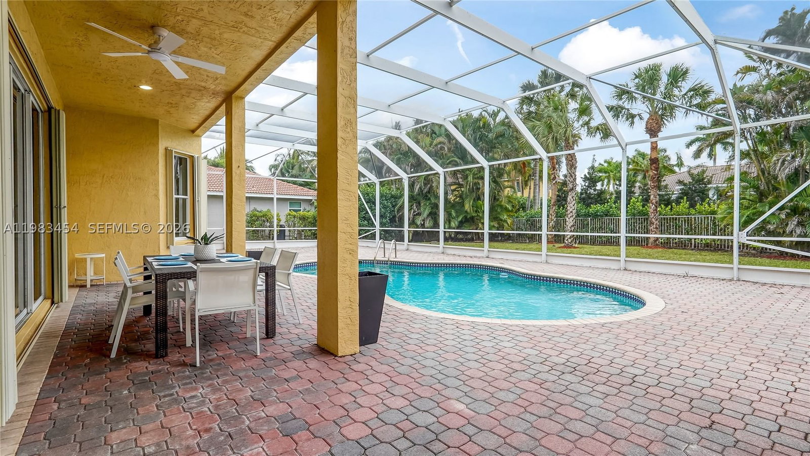 Real estate property located at 1646 Victoria Pointe Ln, Broward, Sector 7-parcel W, Weston, FL