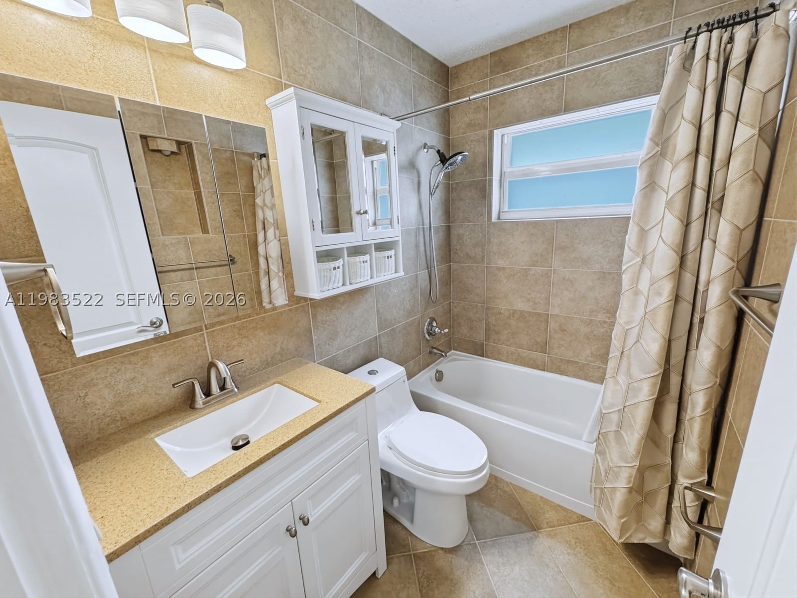 Real estate property located at 1772 39th St, Broward, Royal Palm Acres, Oakland Park, FL