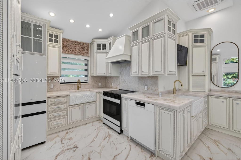 Real estate property located at 941 119th St, Miami-dade, Griffings Biscayne Pk Est, Biscayne Park, FL