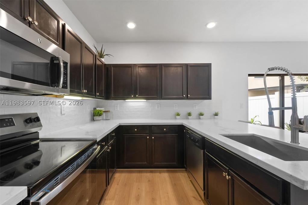 Real estate property located at 9380 33rd Ln, Miami-dade, Bonterra, Hialeah, FL