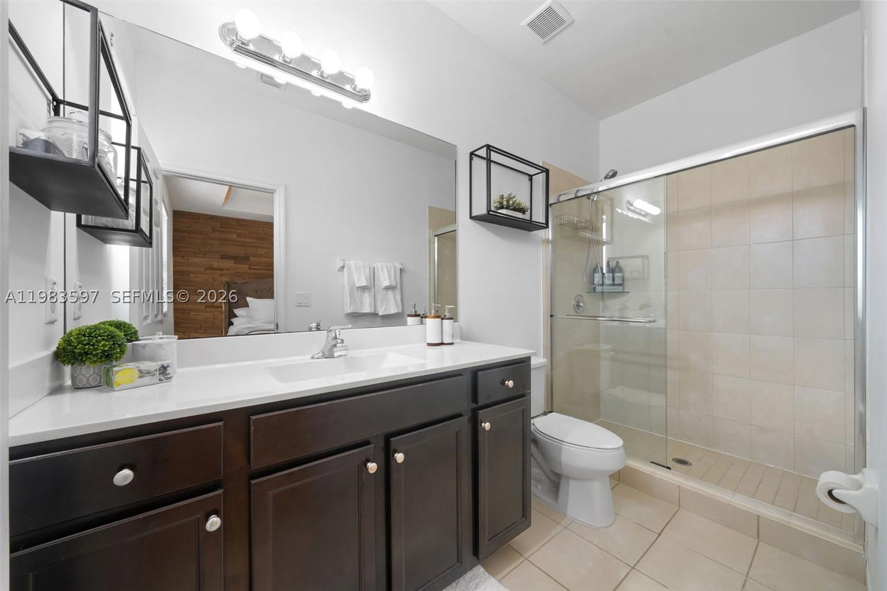 Real estate property located at 9380 33rd Ln, Miami-dade, Bonterra, Hialeah, FL