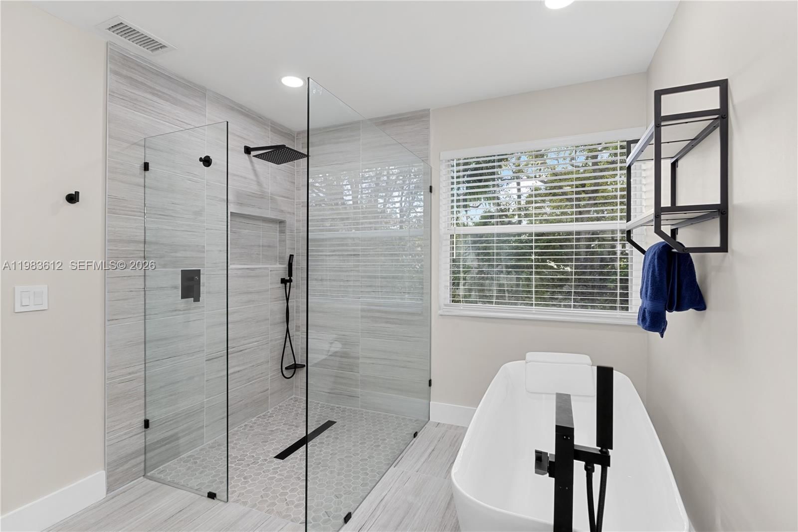 Real estate property located at 17422 33rd St, Broward, Silver Lakes Phase Iii Re, Miramar, FL